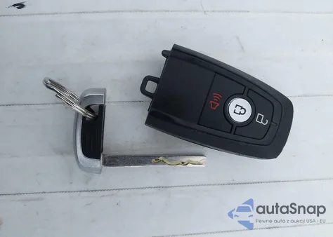 2022 Ford Escape Se z USA, uszkodzony, nr VIN 1FMCU9G6XNUB53920